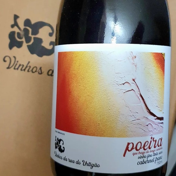 plp_product_/wine/vinhos-da-rua-do-urtigao-poeira-2022